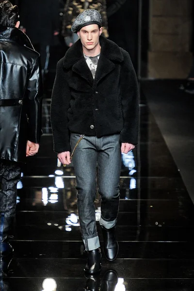 Look 23